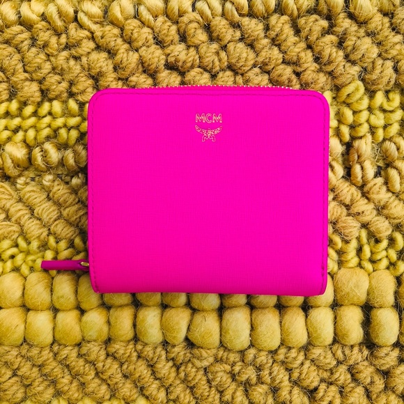 MEET THE OWNER ✨ - Picture 4 of 10